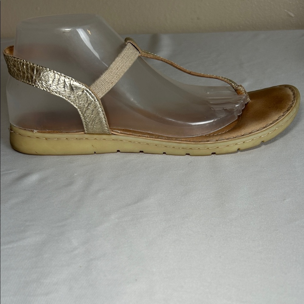 Born Thong Metallic Gold Flats Sandals Size 10M
